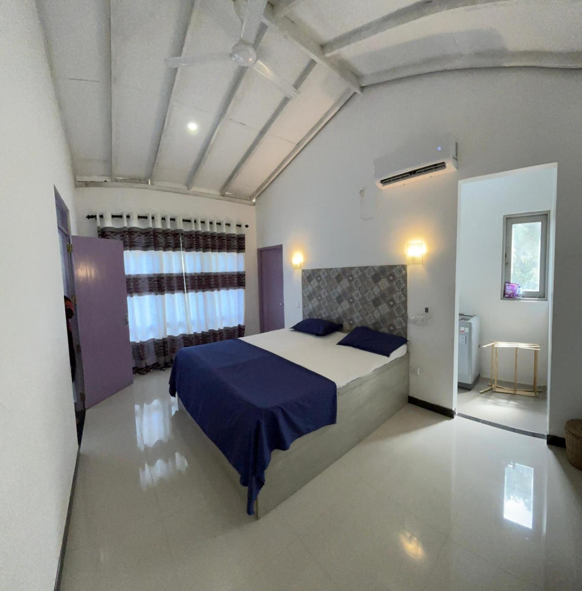 Hotel House 73 Unawatuna Esterno foto